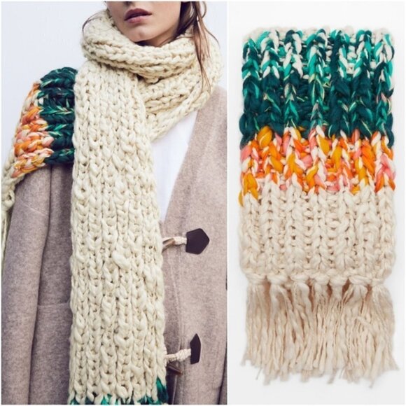 New Zara Colorblock Oversized Chunky Textured Fringe Scarf & Pom Pom Beanie Set - Picture 3 of 17